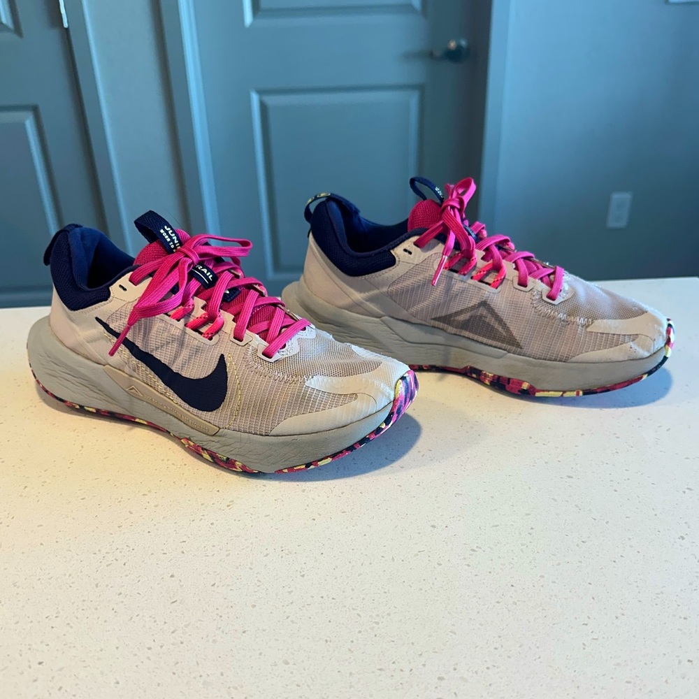 Nike Sneakers W7